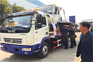 君山汽车道路救援拖车价格